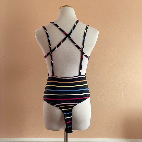 Body suit - Picture 3 of 7